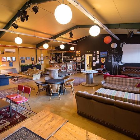 The Freezer Hostel & Culture Center 헬리산두르 외부 사진