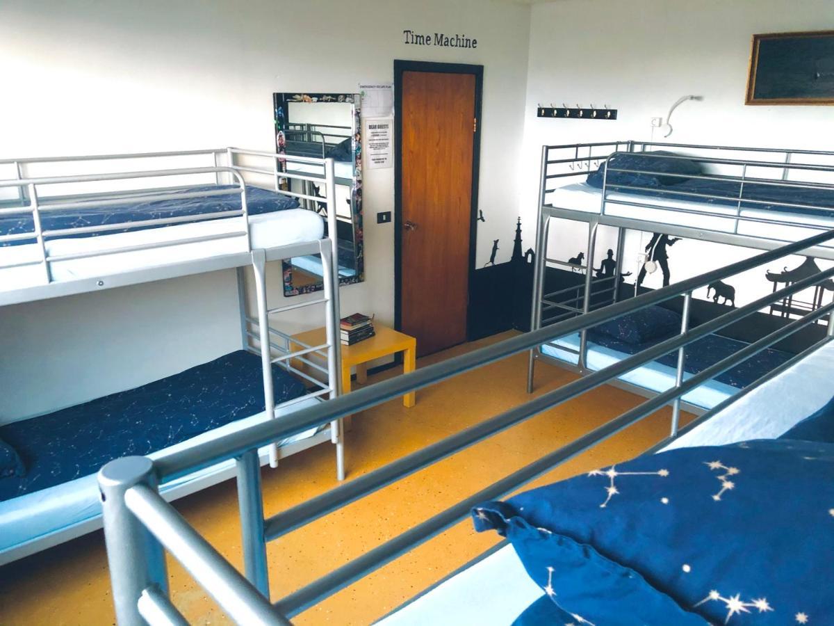 The Freezer Hostel & Culture Center 헬리산두르 객실 사진