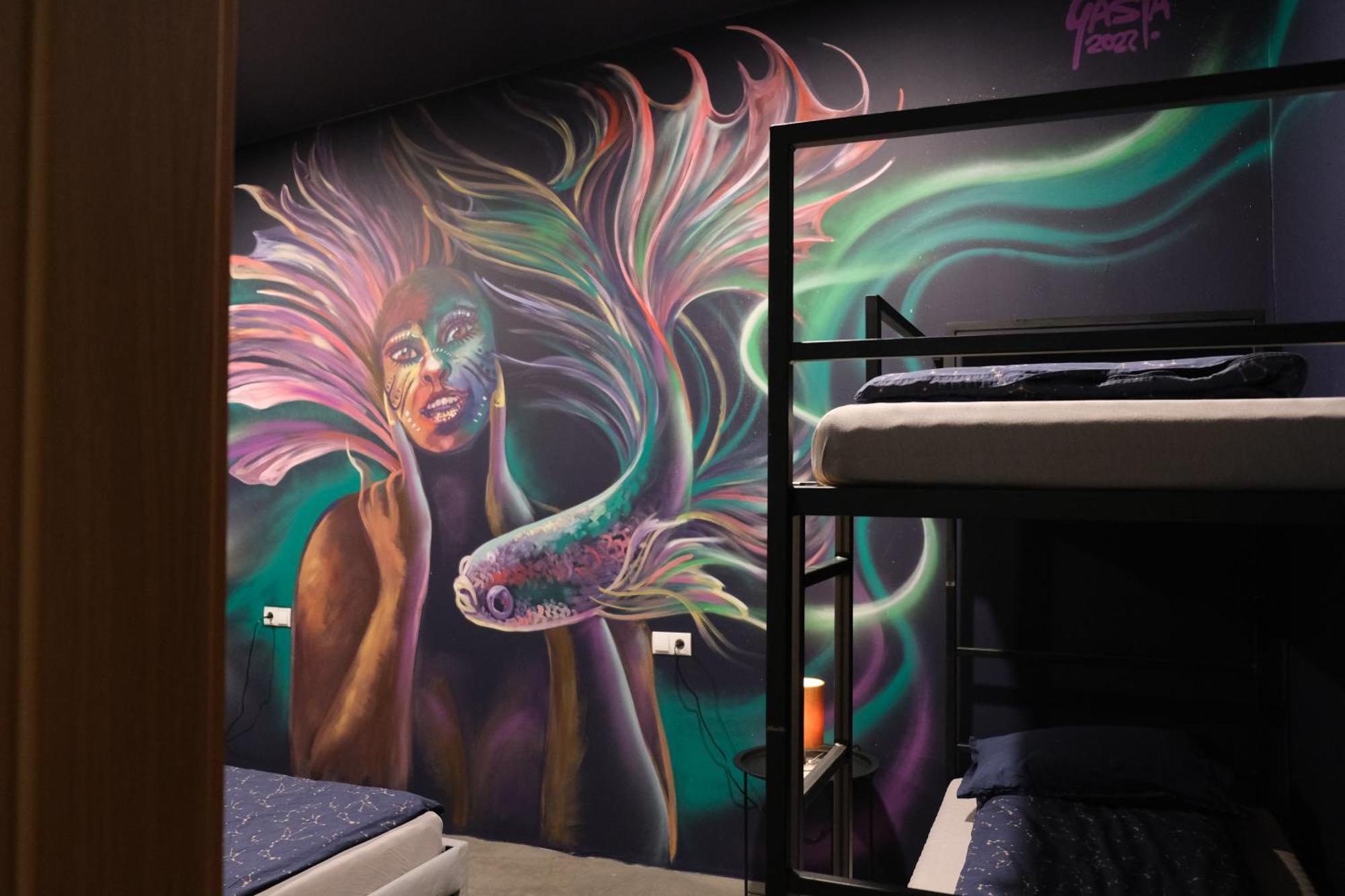 The Freezer Hostel & Culture Center 헬리산두르 객실 사진