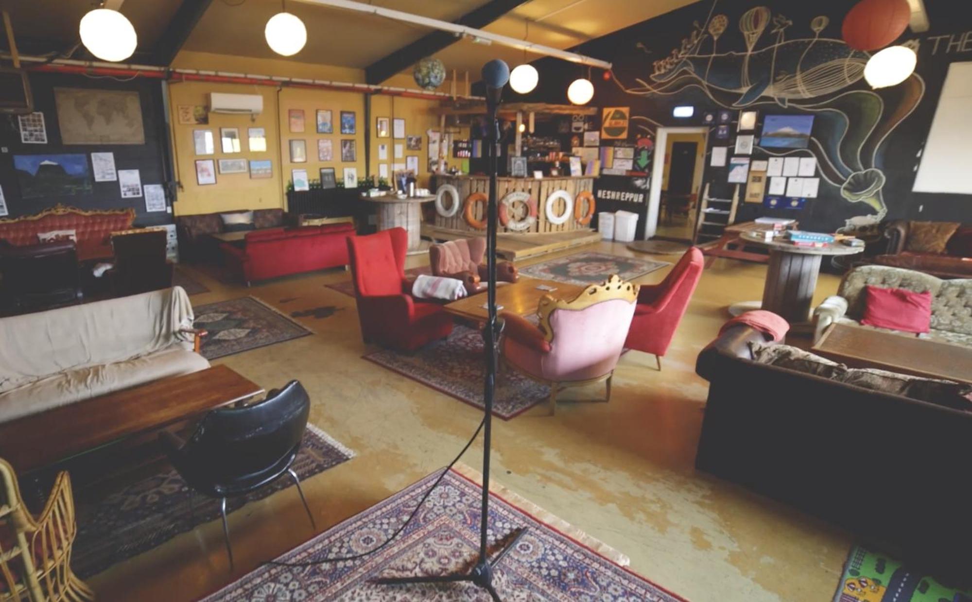 The Freezer Hostel & Culture Center 헬리산두르 외부 사진