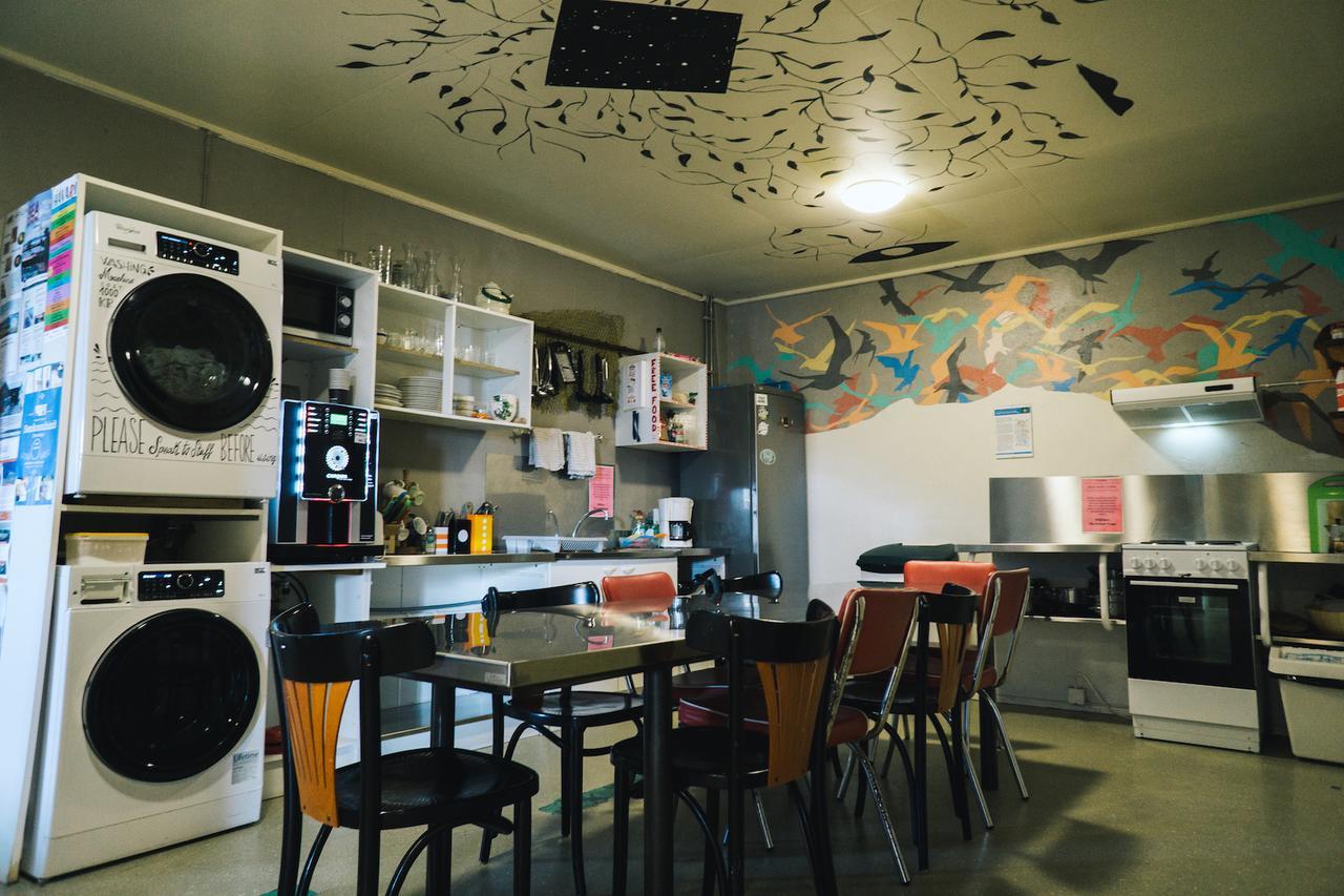 The Freezer Hostel & Culture Center 헬리산두르 외부 사진